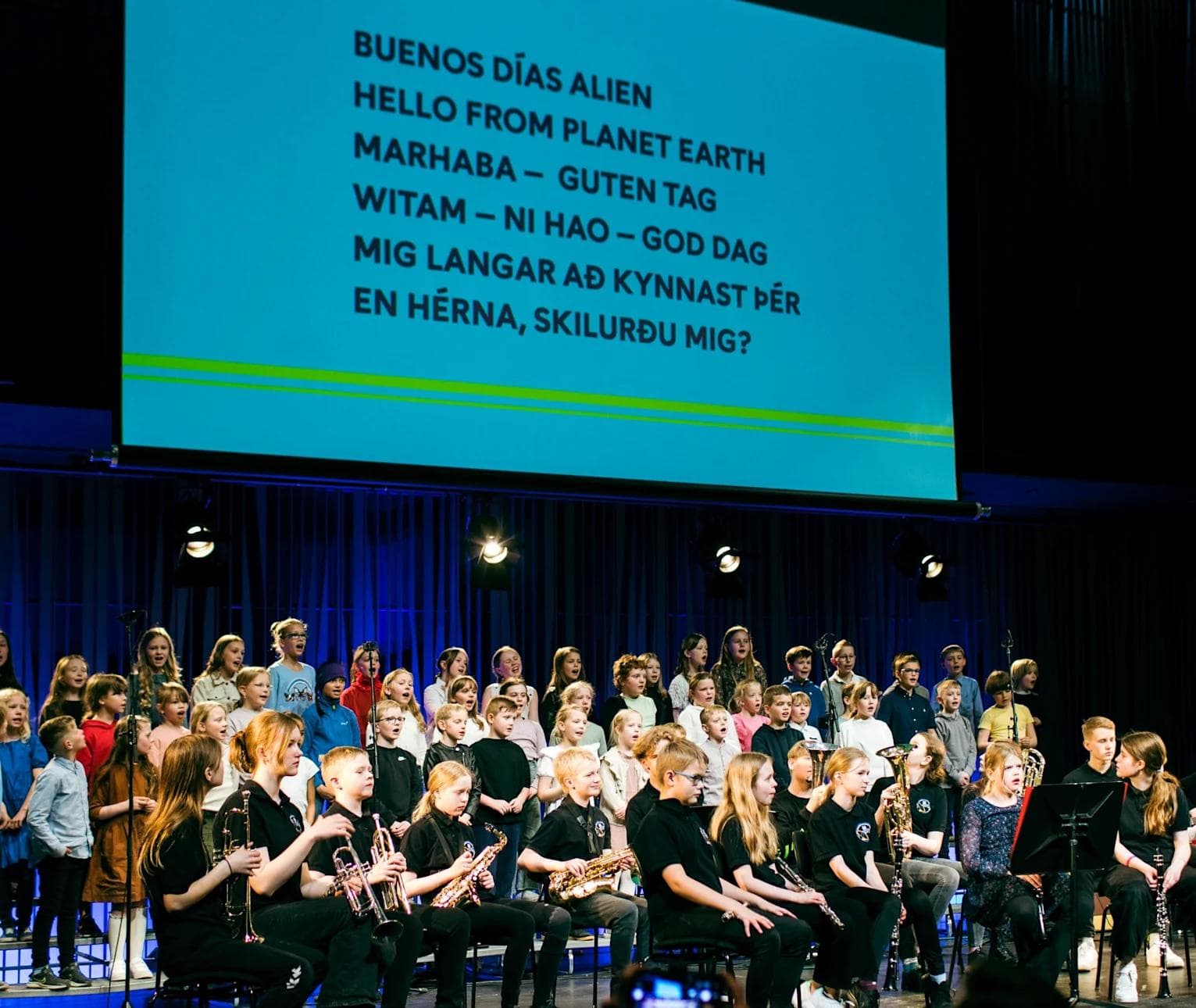 Gullplatan - sendum tónlist út í geim!